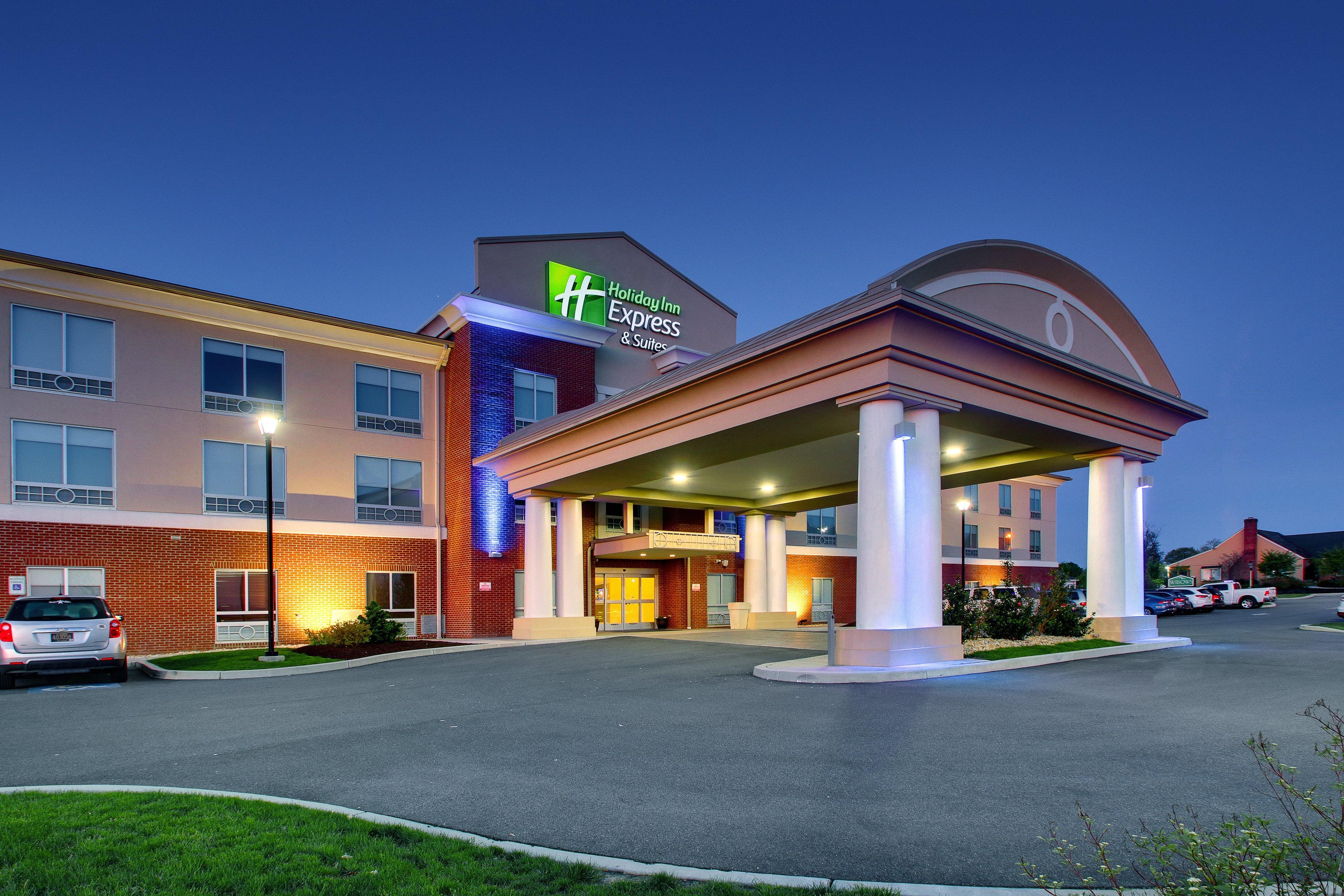 Holiday Inn Express & Suites Lancaster East - Strasburg, An Ihg Hotel Exterior photo